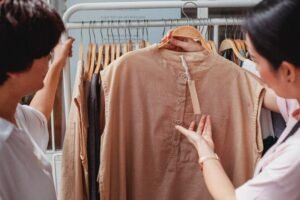 Why Retail Companies Should Focus On Nonverbal Behavior Of Shoppers