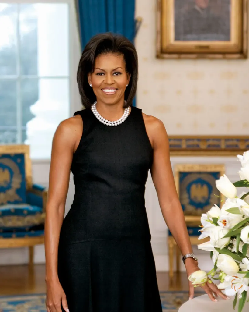 Decoding the Body Language of Famous Fashion Icons 4 Decoding the Body Language of Famous Fashion Icons